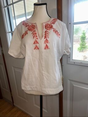 BNWT Trovata Birds of Paradis White Tunic Top with Coral Floral Embroidery
